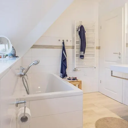 Rosenbergsiedlung 13 A Muschelmeer Zingst